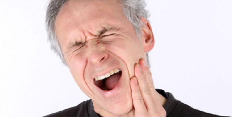 Maux de dents : comment les soulager